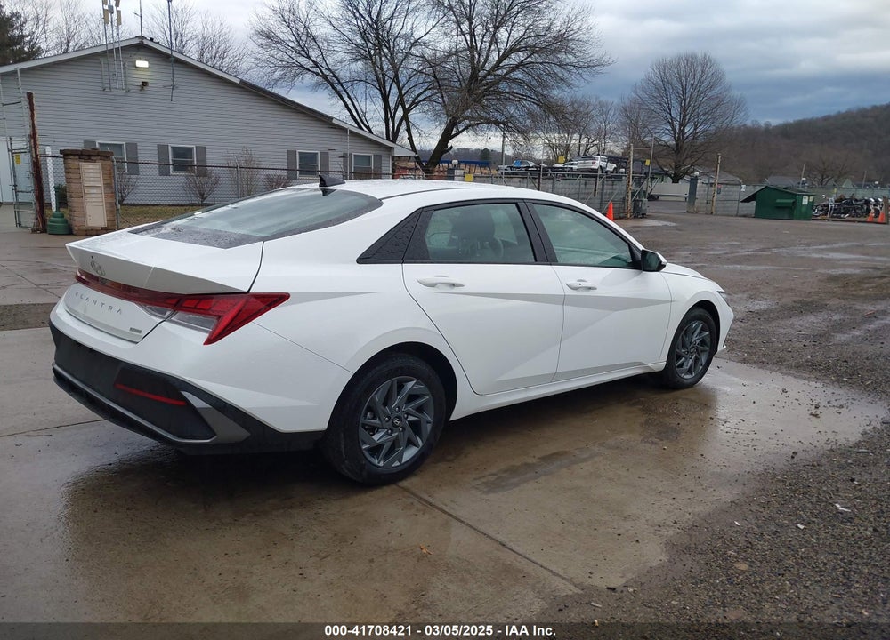 2024 HYUNDAI ELANTRA HYBRID VIN: KMHLM4DJ0RU103318