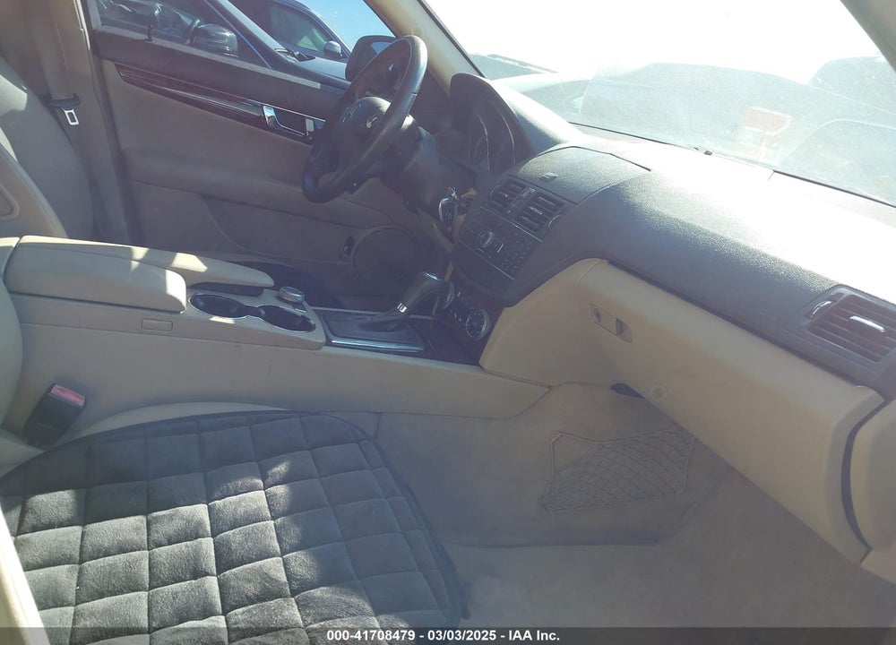 2009 MERCEDES-BENZ C 300 LUXURY/SPORT VIN: WDDGF54XX9R069679