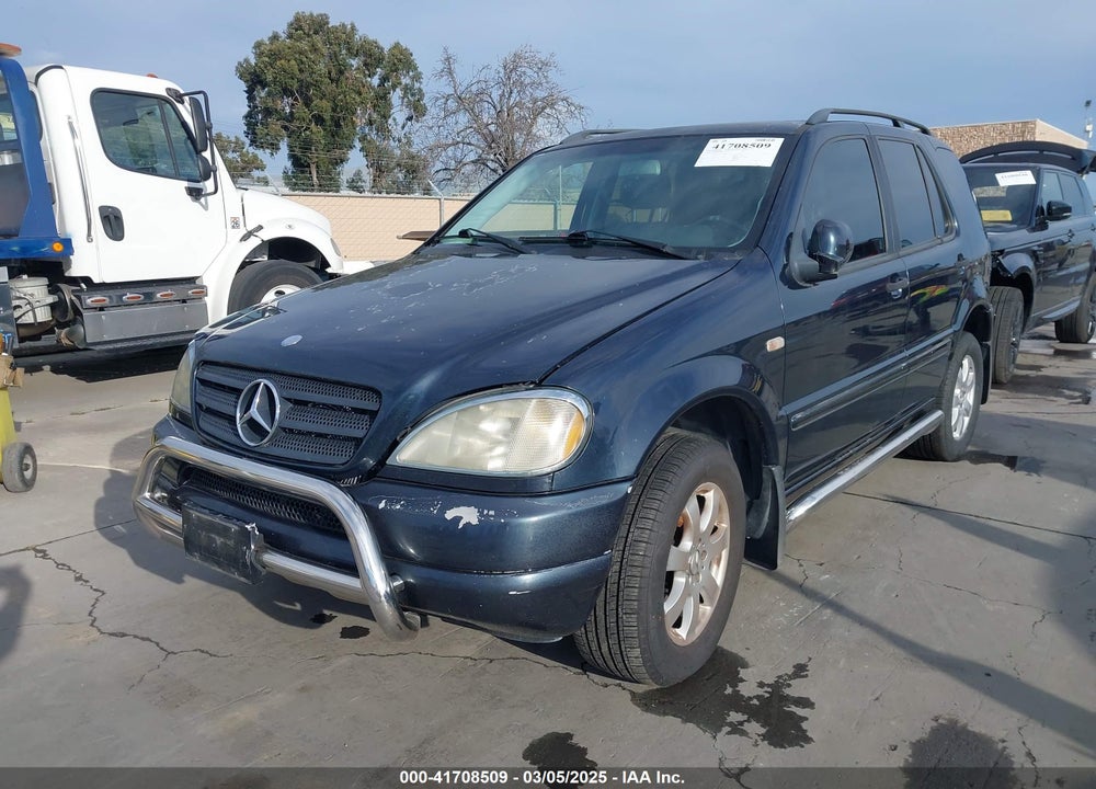 2000 MERCEDES-BENZ ML 320 VIN: 4JGAB54EXYA194135