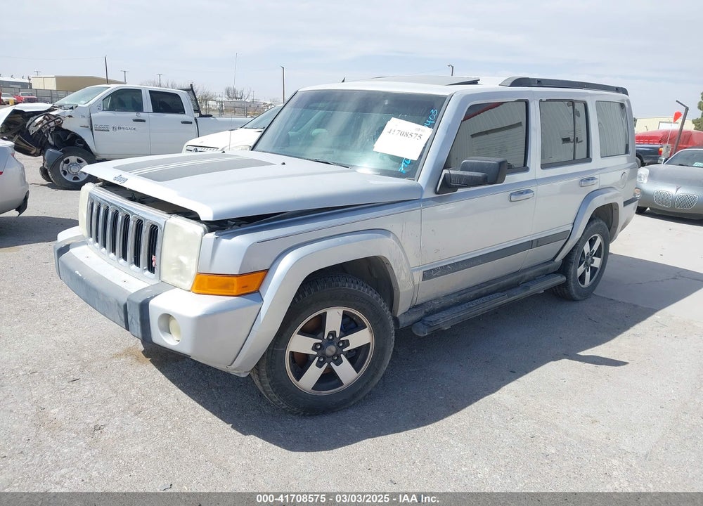 2008 JEEP COMMANDER VIN: 1J8HH48K48C152973