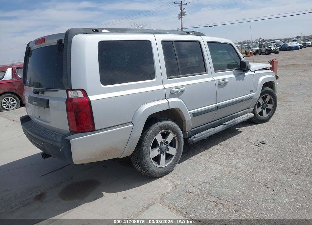 2008 JEEP COMMANDER VIN: 1J8HH48K48C152973