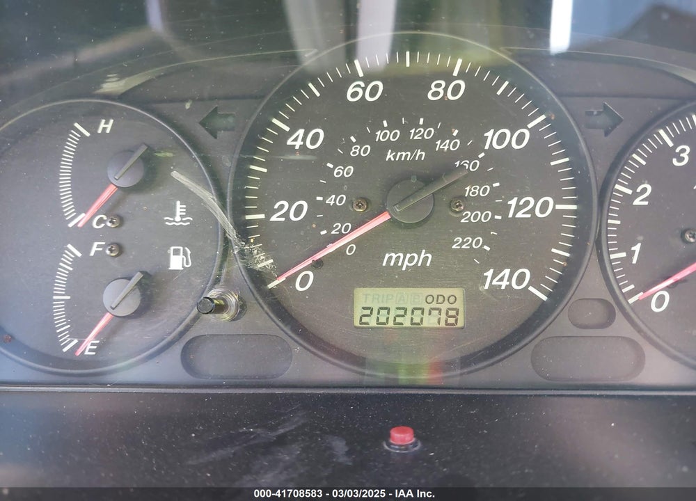 2000 MAZDA PROTEGE ES VIN: JM1BJ2215Y0283790