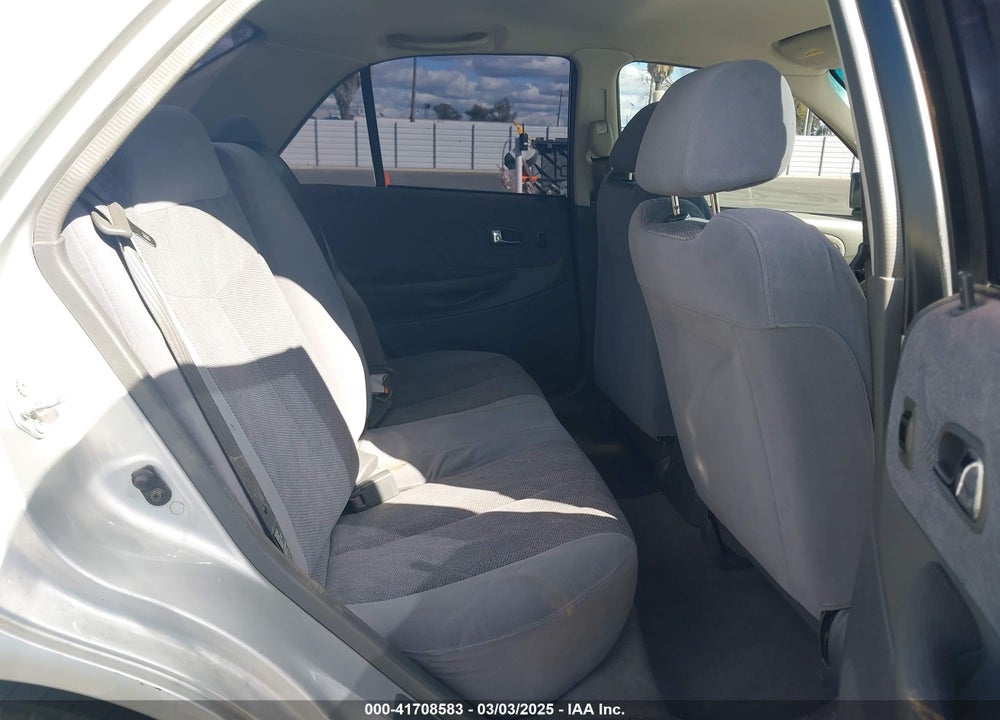2000 MAZDA PROTEGE ES VIN: JM1BJ2215Y0283790