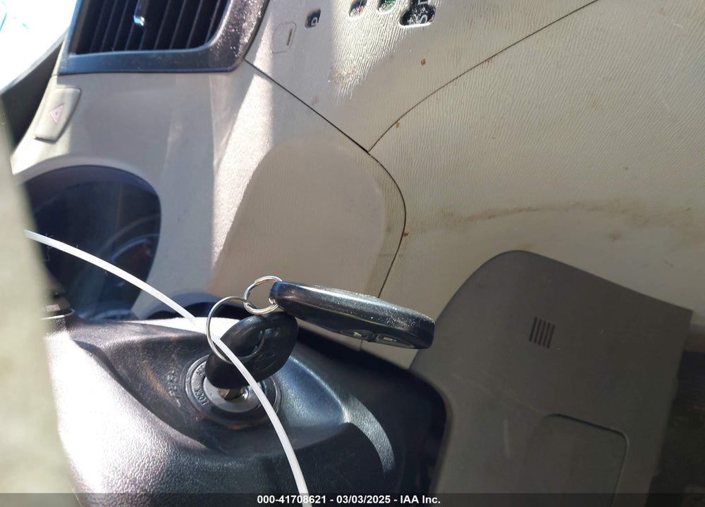 2011 TOYOTA SIENNA LE V6 VIN: 5TDKK3DC1BS007256