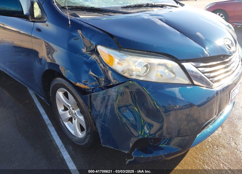 2011 TOYOTA SIENNA LE V6 VIN: 5TDKK3DC1BS007256