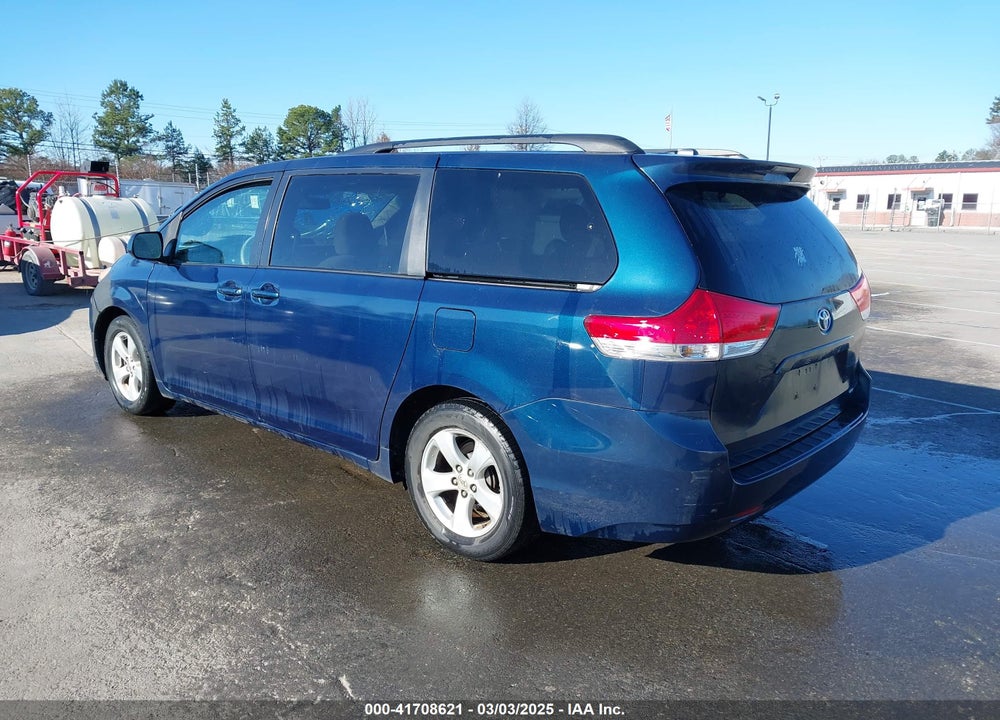2011 TOYOTA SIENNA LE V6 VIN: 5TDKK3DC1BS007256