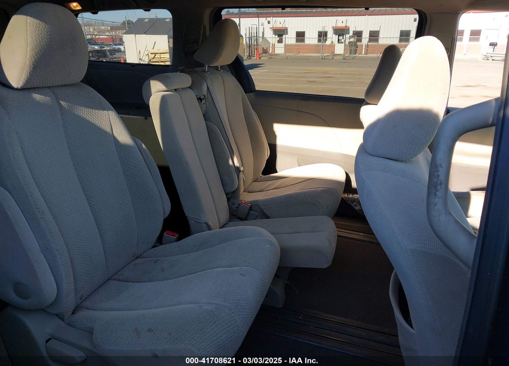 2011 TOYOTA SIENNA LE V6 VIN: 5TDKK3DC1BS007256