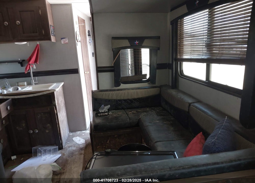 2019 UNKNOWN RV VIN: 4YDT33322KS379025
