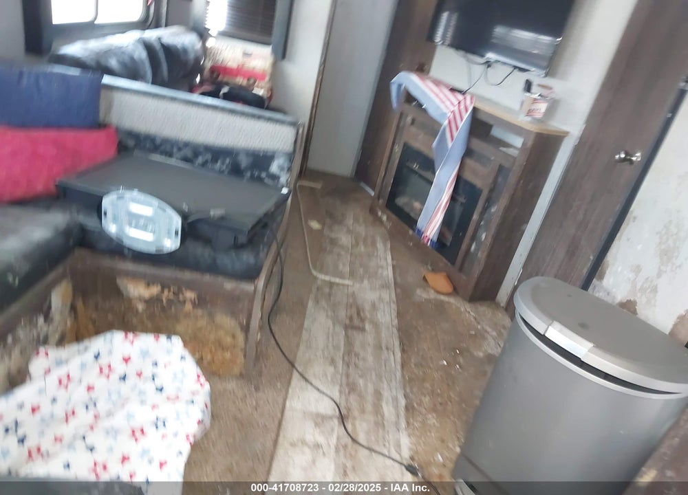2019 UNKNOWN RV VIN: 4YDT33322KS379025