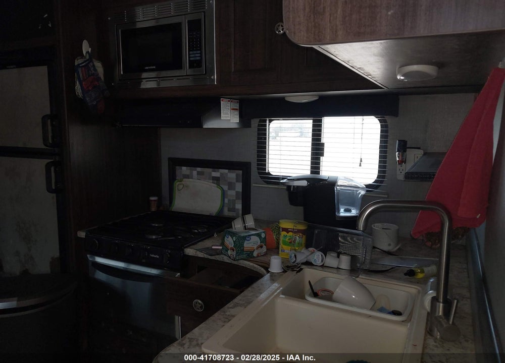 2019 UNKNOWN RV VIN: 4YDT33322KS379025