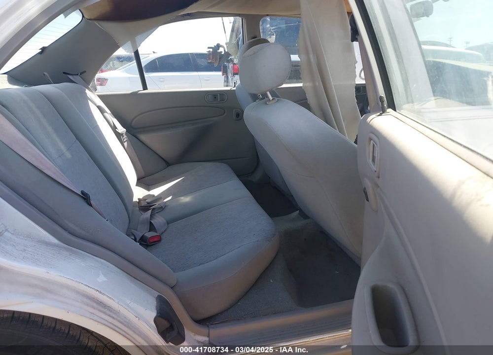 2000 FORD ESCORT VIN: 3FAFP13P6YR167792