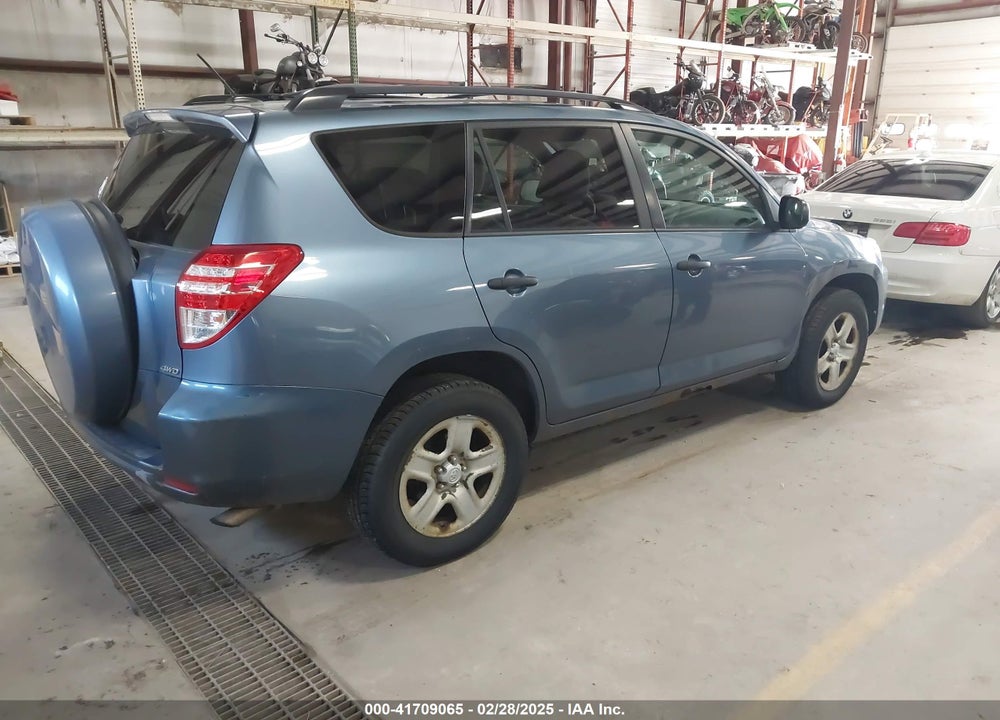 2011 TOYOTA RAV4 VIN: 2T3JF4DV1BW132022
