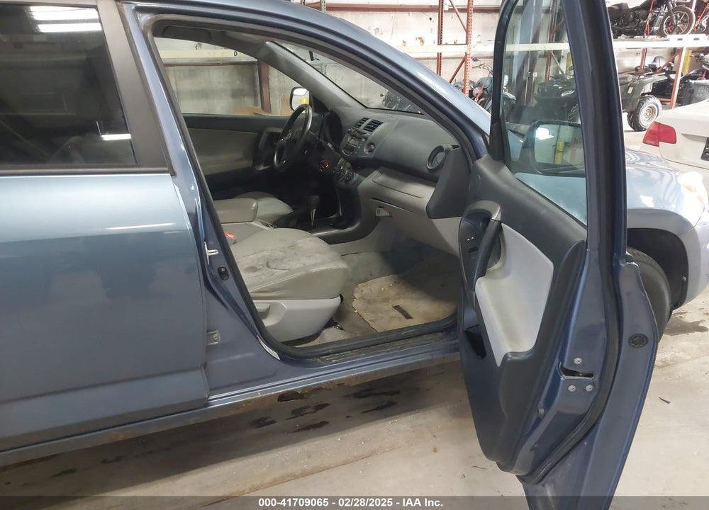 2011 TOYOTA RAV4 VIN: 2T3JF4DV1BW132022