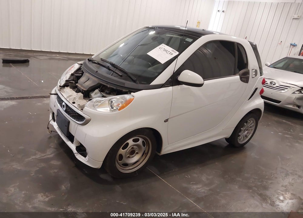 2014 SMART FORTWO ELECTRIC DRIVE PASSION VIN: WMEEJ9AA1EK729572