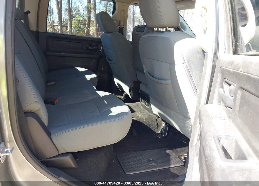 2013 RAM 1500 VIN: 1C6RR6KT0DS644445