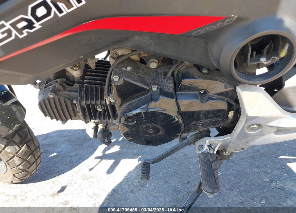 2015 HONDA GROM VIN: MLHJC6114F5110760
