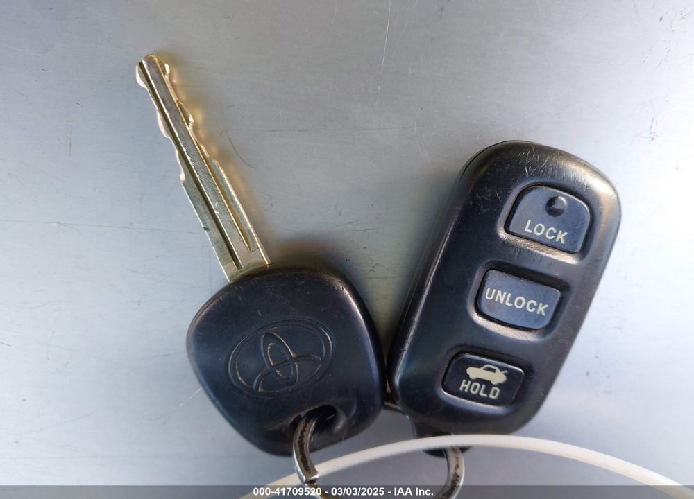 2002 TOYOTA CAMRY XLE V6 VIN: JTDBF30K120005561