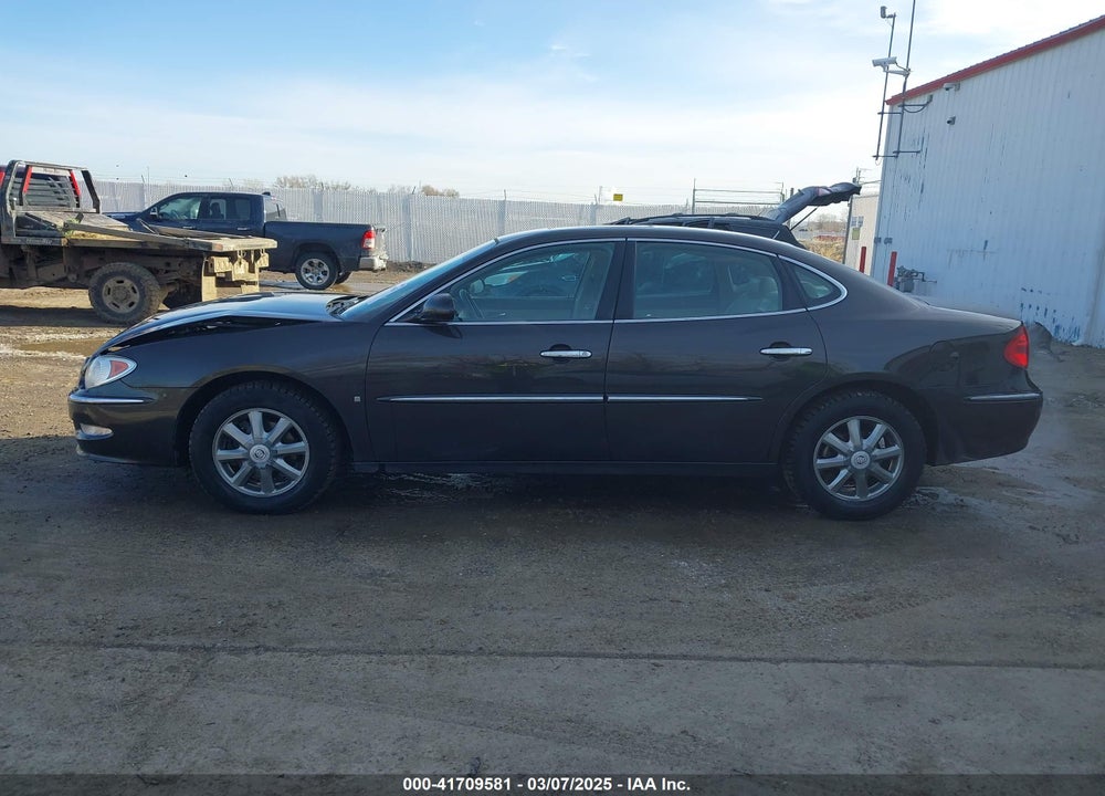 2009 BUICK LACROSSE VIN: 2G4WD582091233956