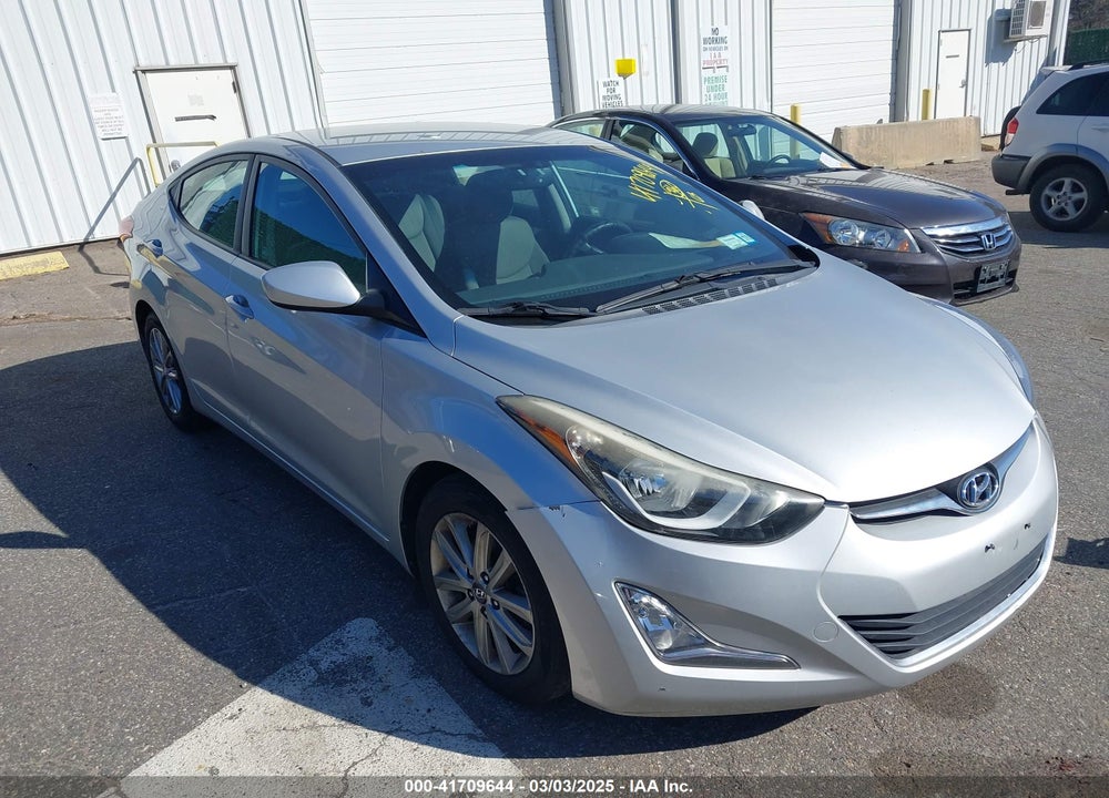 2016 HYUNDAI ELANTRA VIN: 5NPDH4AE7GH662098