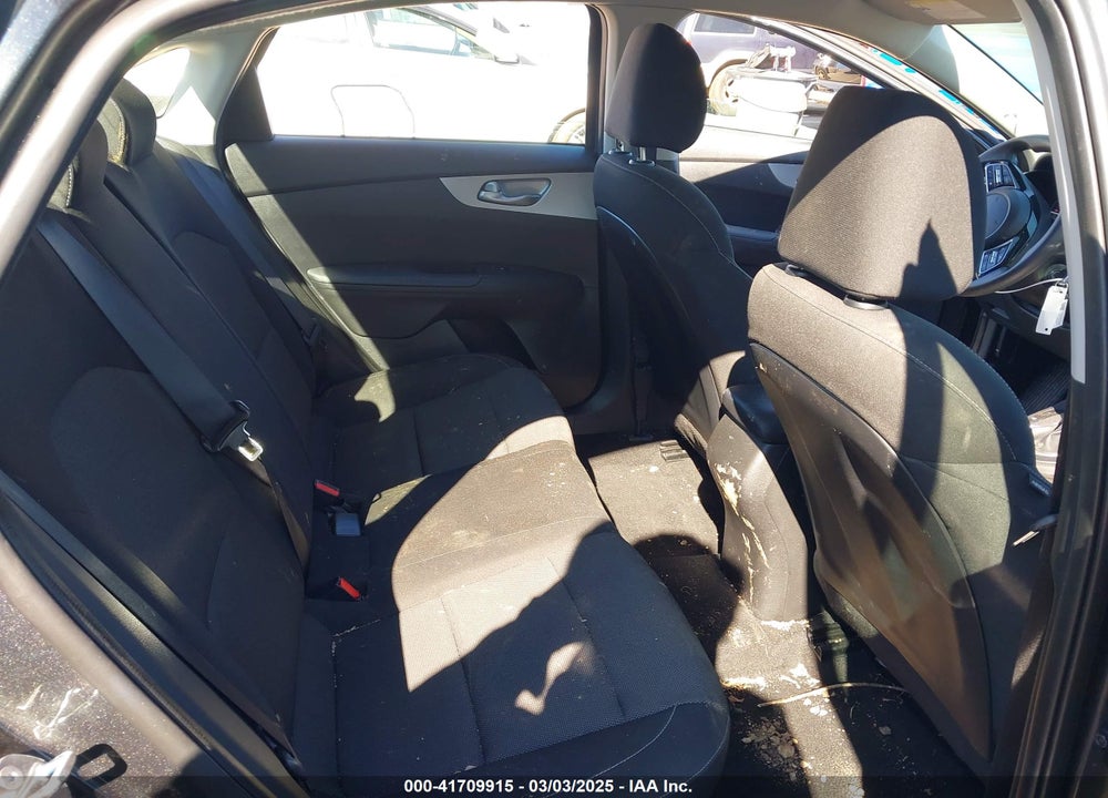 2024 KIA FORTE VIN: 3KPF24AD6RE698695