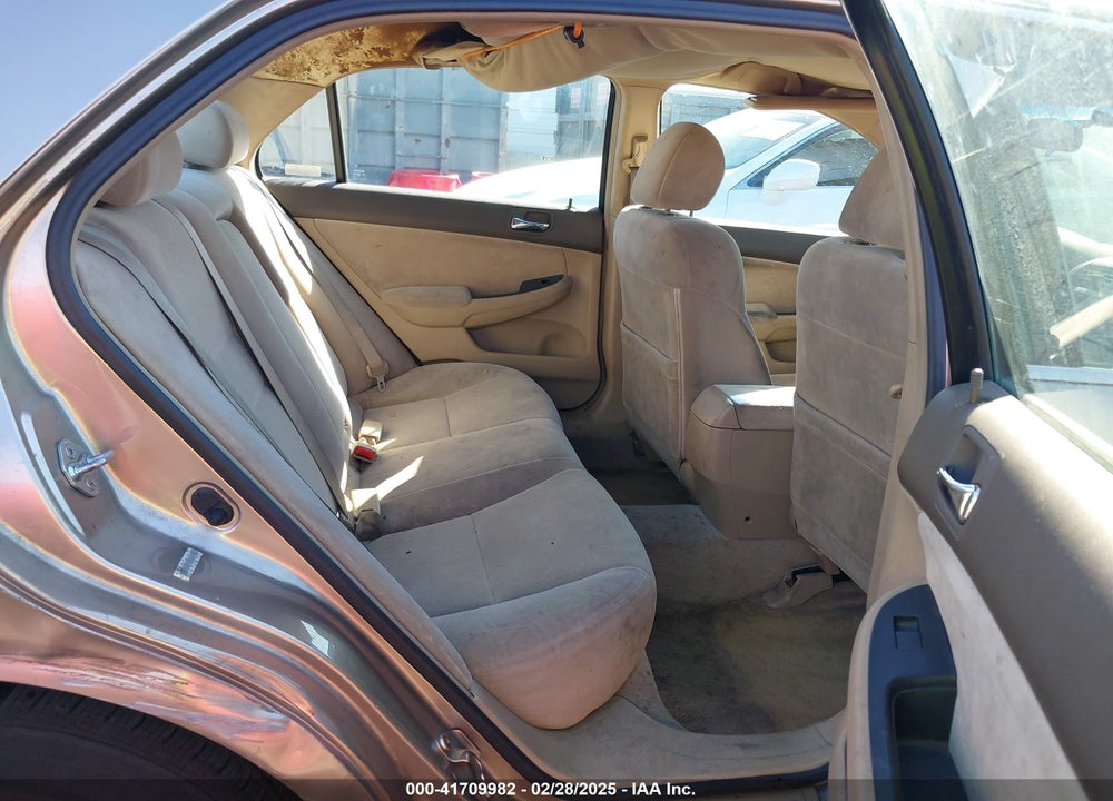 2003 HONDA ACCORD VIN: JHMCM56303C081986