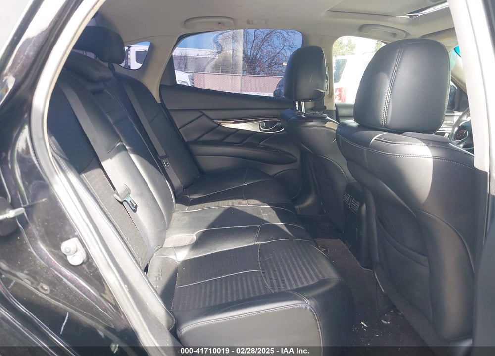 2011 INFINITI M37 VIN: JN1BY1AP4BM323081