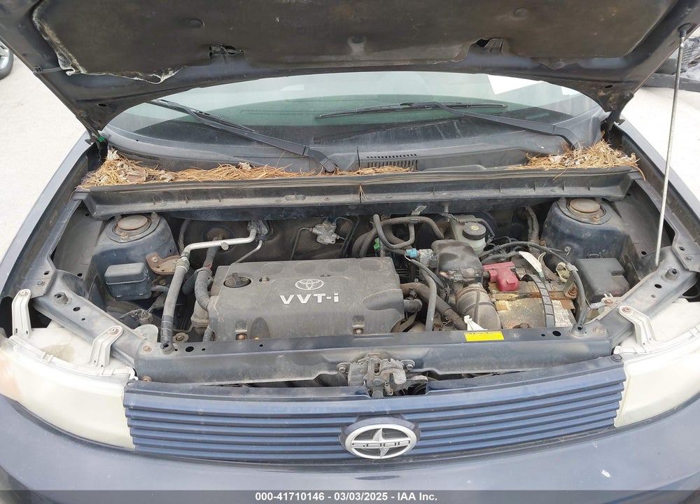2005 SCION XB VIN: JTLKT324550208890