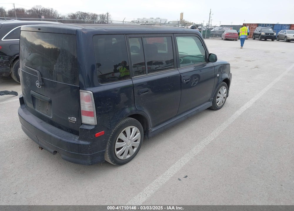 2005 SCION XB VIN: JTLKT324550208890