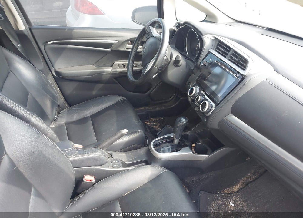 2015 HONDA FIT VIN: 3HGGK5H89FM708271