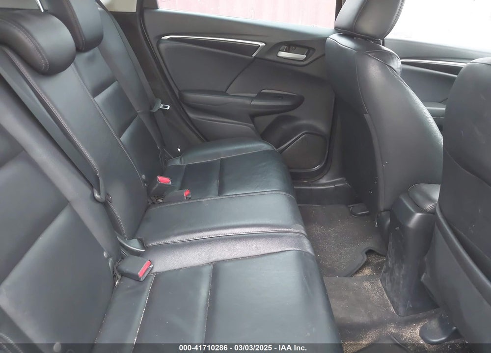 2015 HONDA FIT VIN: 3HGGK5H89FM708271