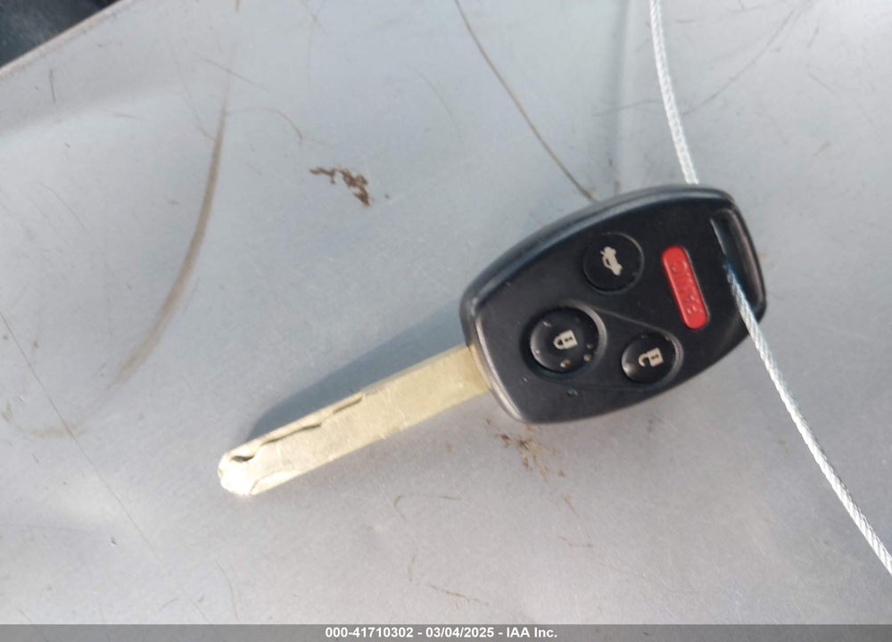 2011 HONDA ACCORD VIN: 1HGCP3F87BA021305
