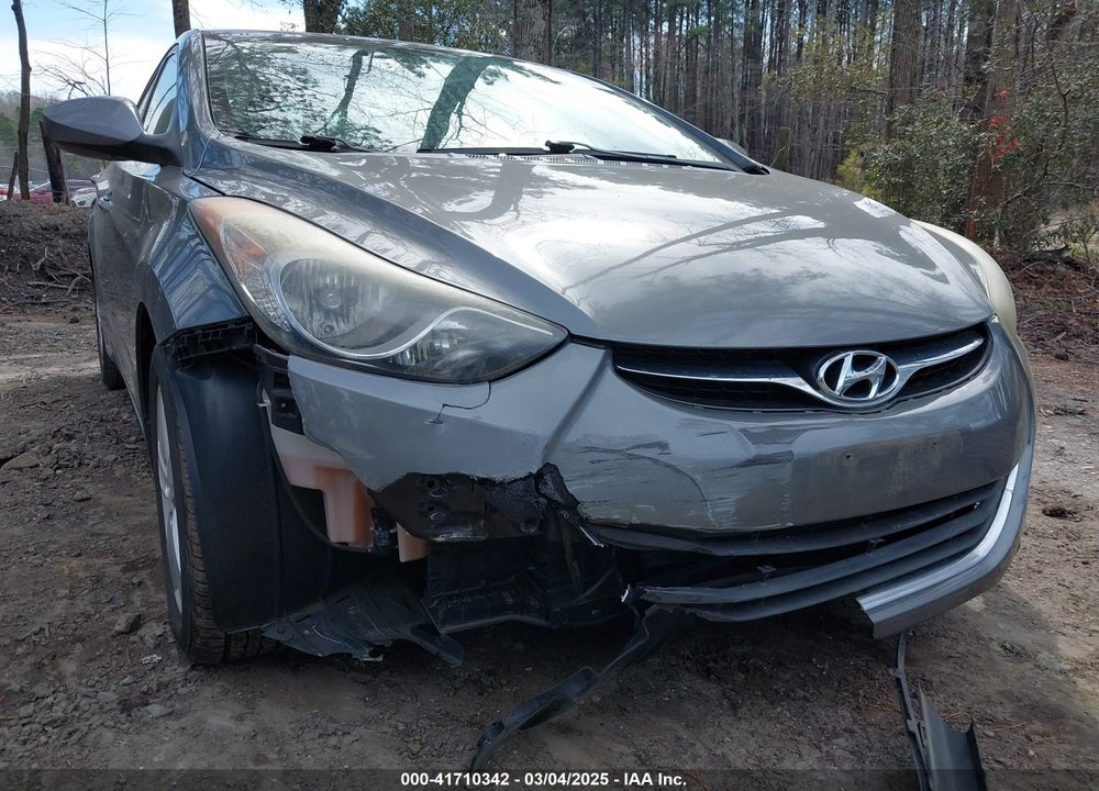 2013 HYUNDAI ELANTRA VIN: 5NPDH4AE0DH373740