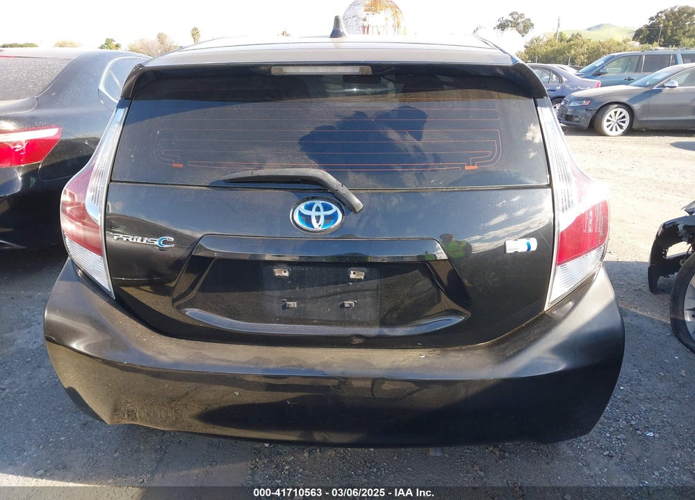 2016 TOYOTA PRIUS C VIN: JTDKDTB34G1122385