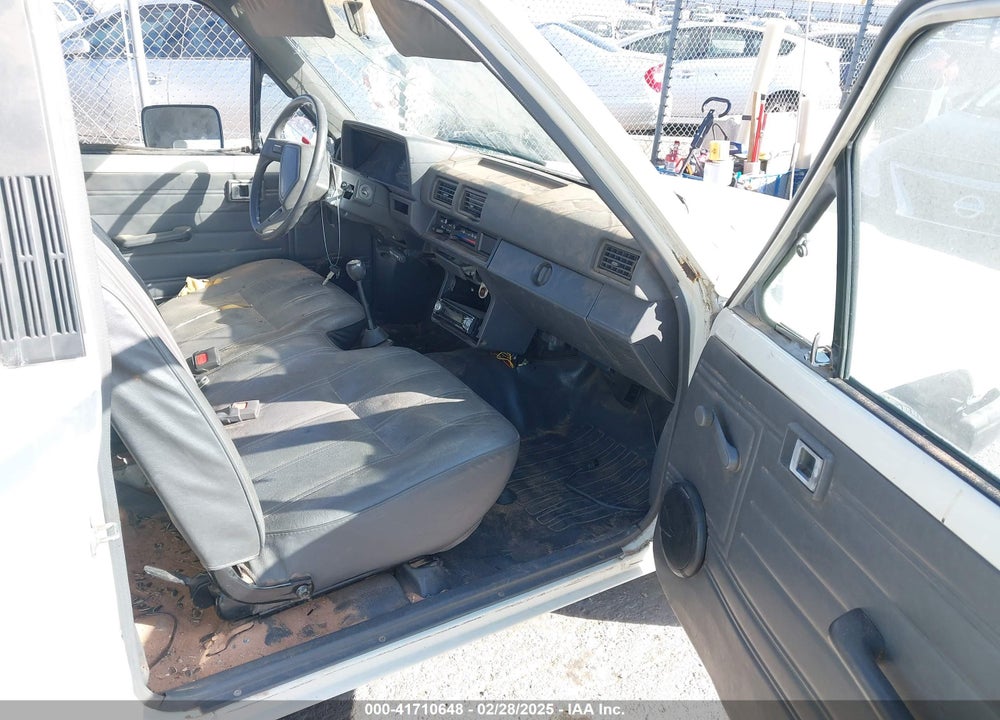 1987 TOYOTA PICKUP 1/2 TON RN50 VIN: JT4RN50R6H0231808