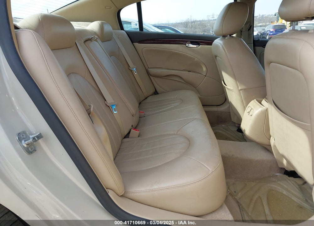 2011 BUICK LUCERNE VIN: 1G4HC5EM9BU114301