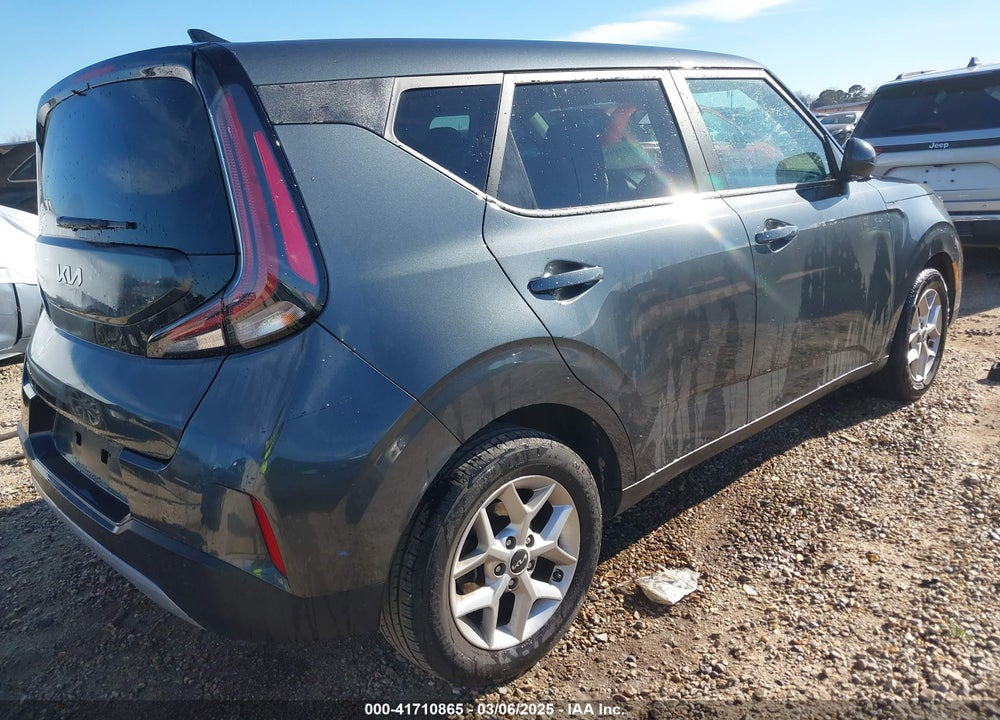 2023 KIA SOUL LX VIN: KNDJ23AU8P7880853