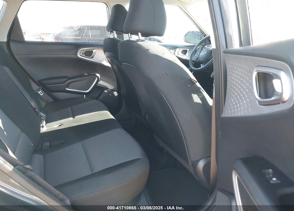 2023 KIA SOUL LX VIN: KNDJ23AU8P7880853