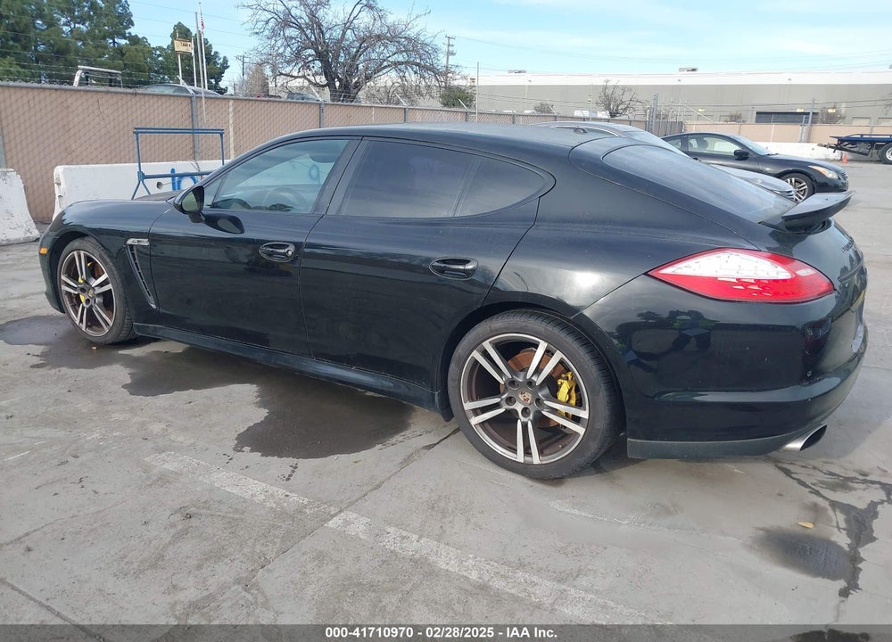 2011 PORSCHE PANAMERA VIN: WP0AA2A77BL020627