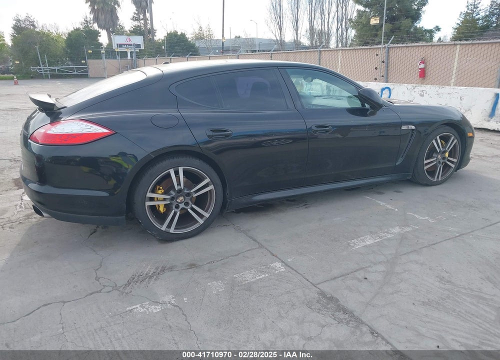 2011 PORSCHE PANAMERA VIN: WP0AA2A77BL020627