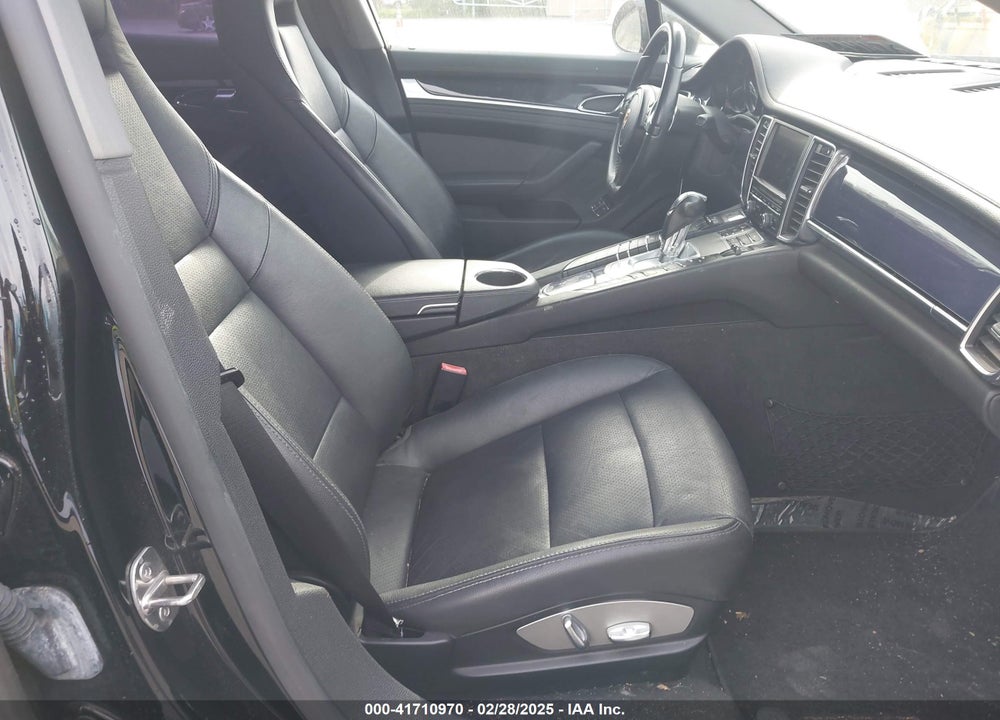 2011 PORSCHE PANAMERA VIN: WP0AA2A77BL020627