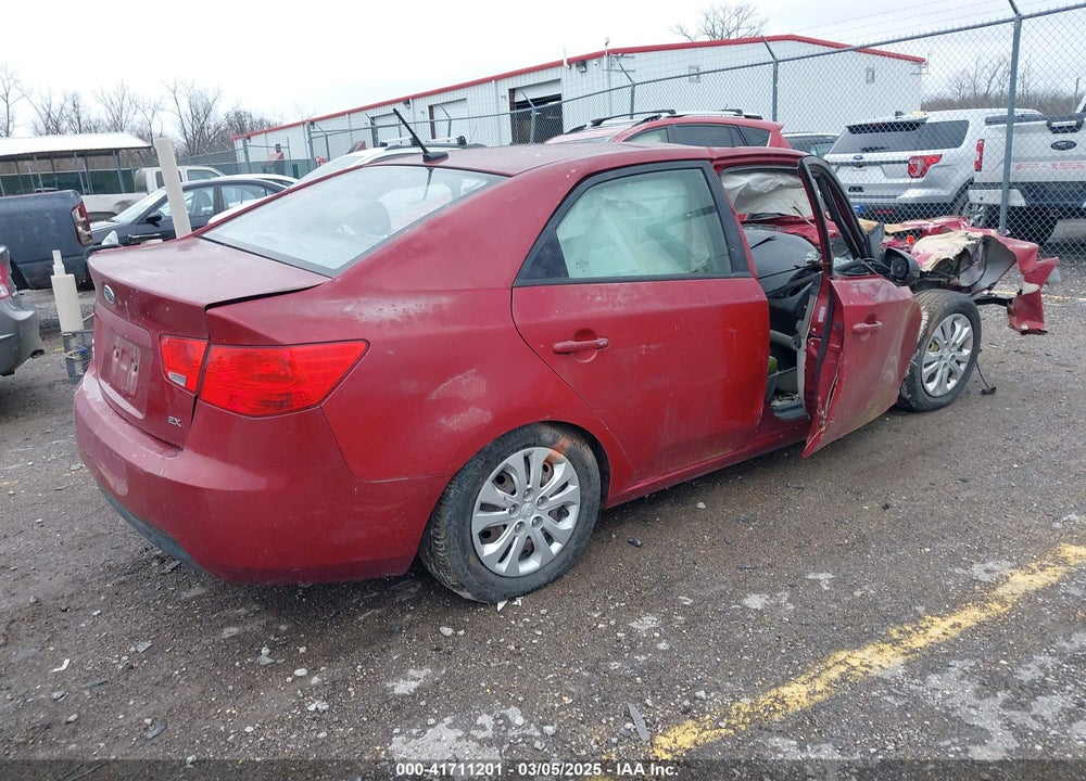 2011 KIA FORTE VIN: KNAFU4A27B5365252