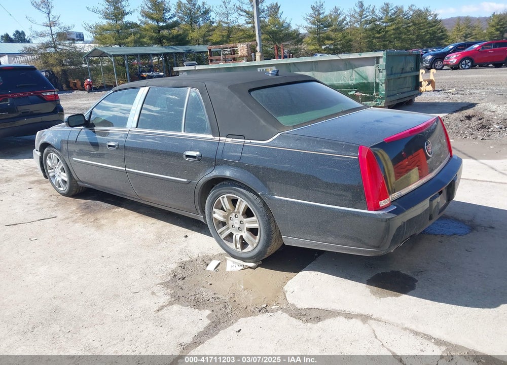 2011 CADILLAC DTS VIN: 1G6KP5ESXBU126327
