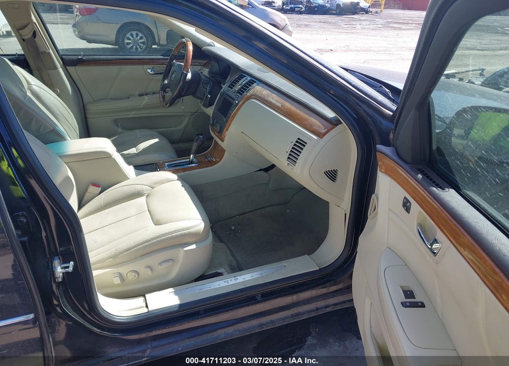 2011 CADILLAC DTS VIN: 1G6KP5ESXBU126327