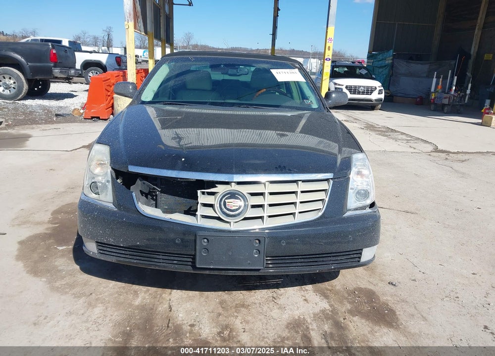 2011 CADILLAC DTS VIN: 1G6KP5ESXBU126327