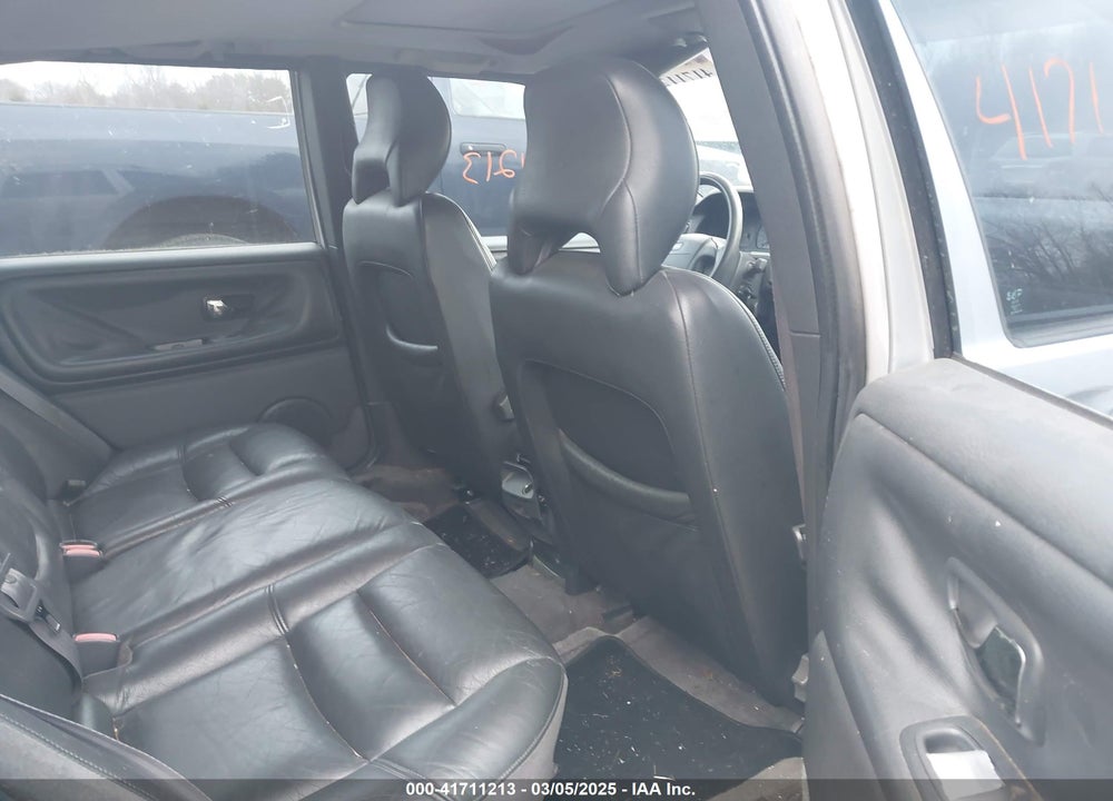1998 VOLVO V70 VIN: YV1LW5645W2445540