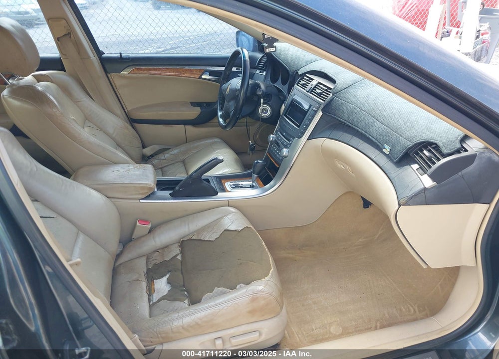 2005 ACURA TL VIN: 19UUA66205A018589