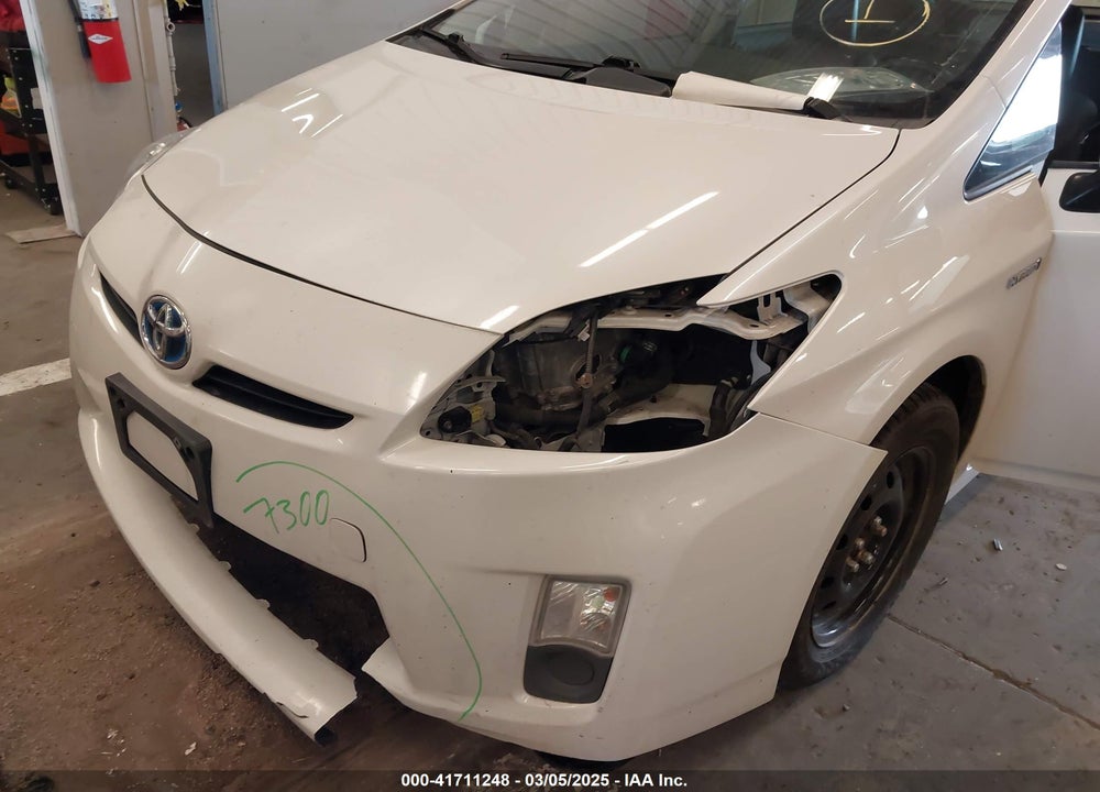 2011 TOYOTA PRIUS FOUR VIN: JTDKN3DU1B0322433