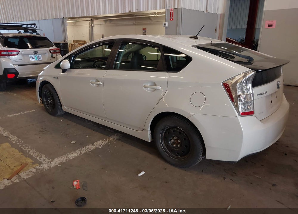 2011 TOYOTA PRIUS FOUR VIN: JTDKN3DU1B0322433
