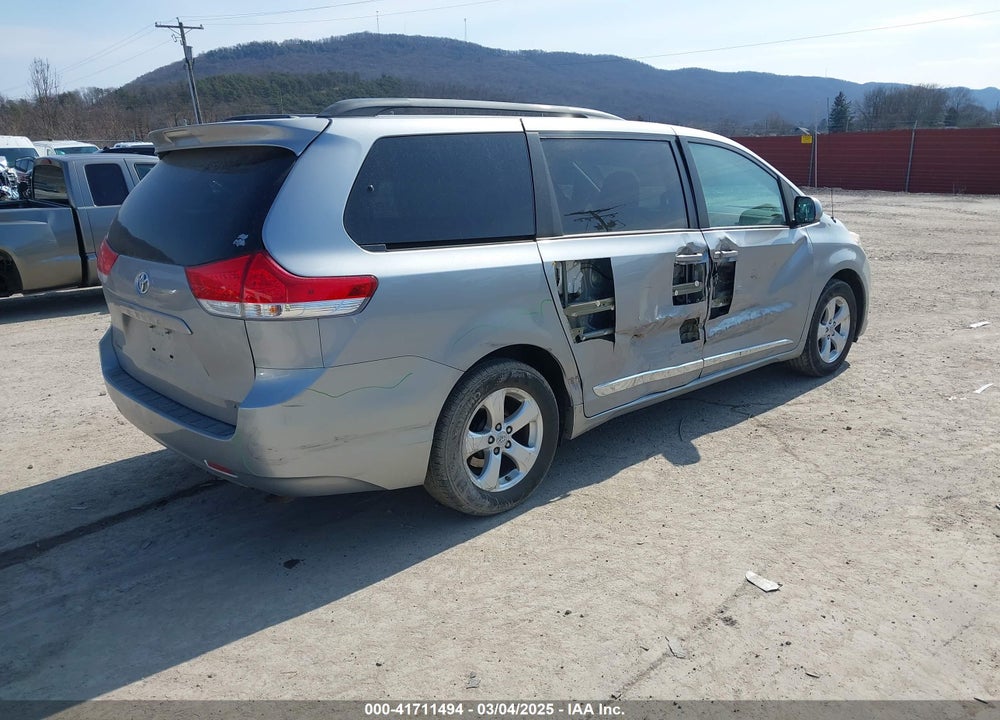 2011 TOYOTA SIENNA LE V6 VIN: 5TDKK3DC6BS156052