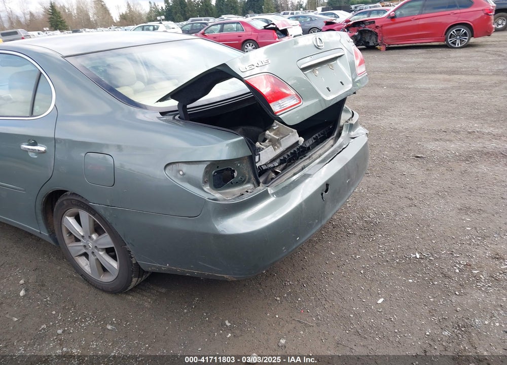 2005 LEXUS ES 330 VIN: JTHBA30G155110651